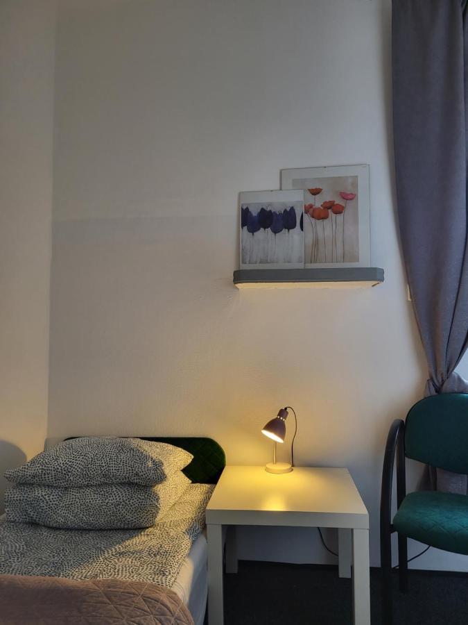 Charmed Homestay - Zaczarowany Varsavia Esterno foto