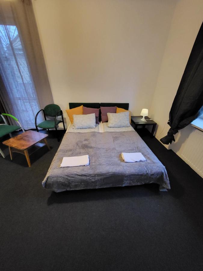 Charmed Homestay - Zaczarowany Varsavia Esterno foto