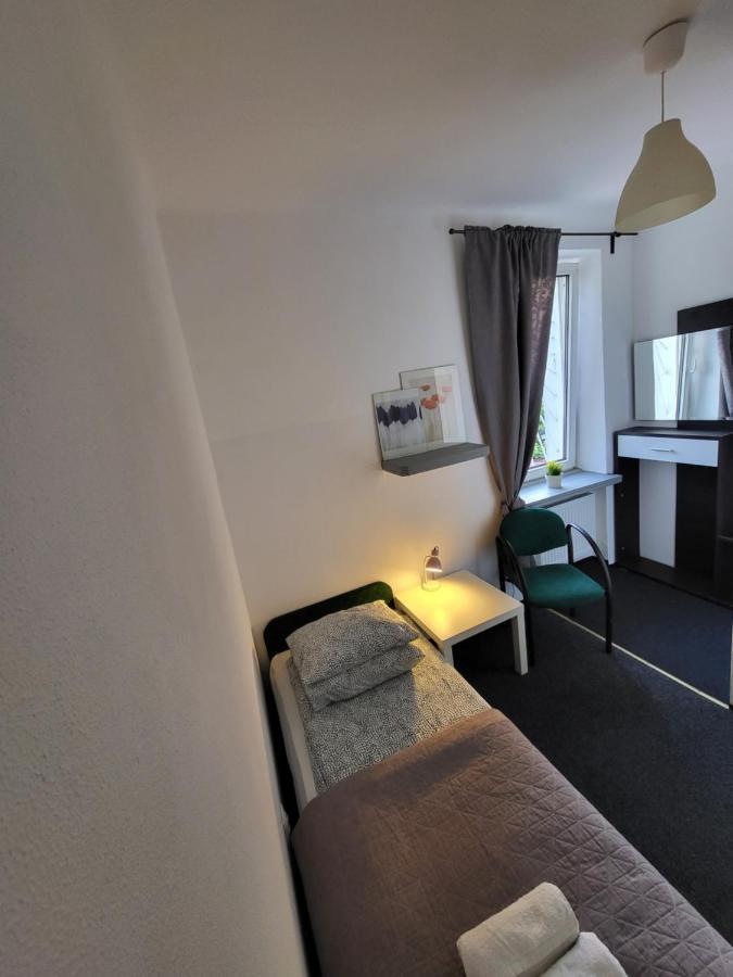 Charmed Homestay - Zaczarowany Varsavia Esterno foto