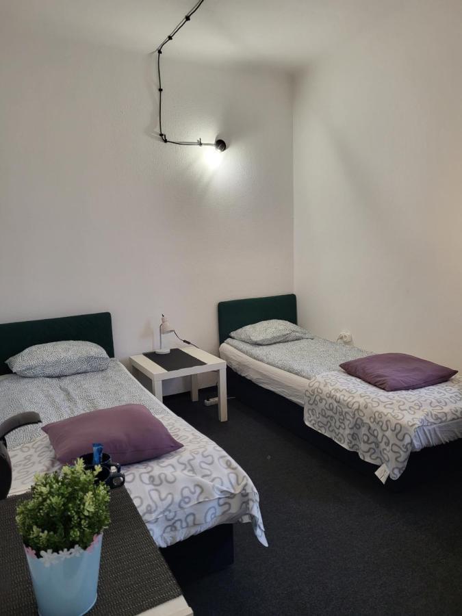 Charmed Homestay - Zaczarowany Varsavia Esterno foto