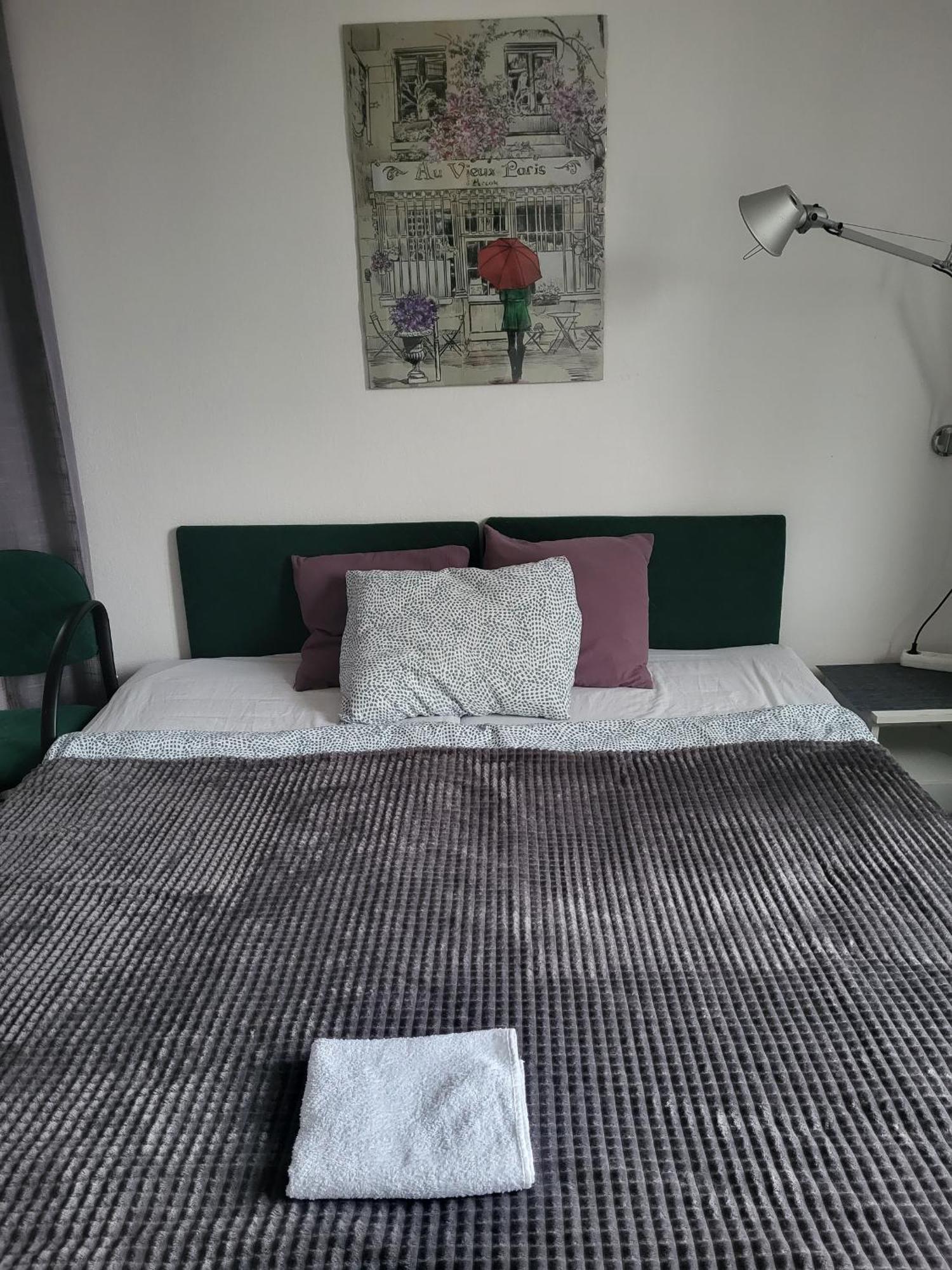 Charmed Homestay - Zaczarowany Varsavia Esterno foto
