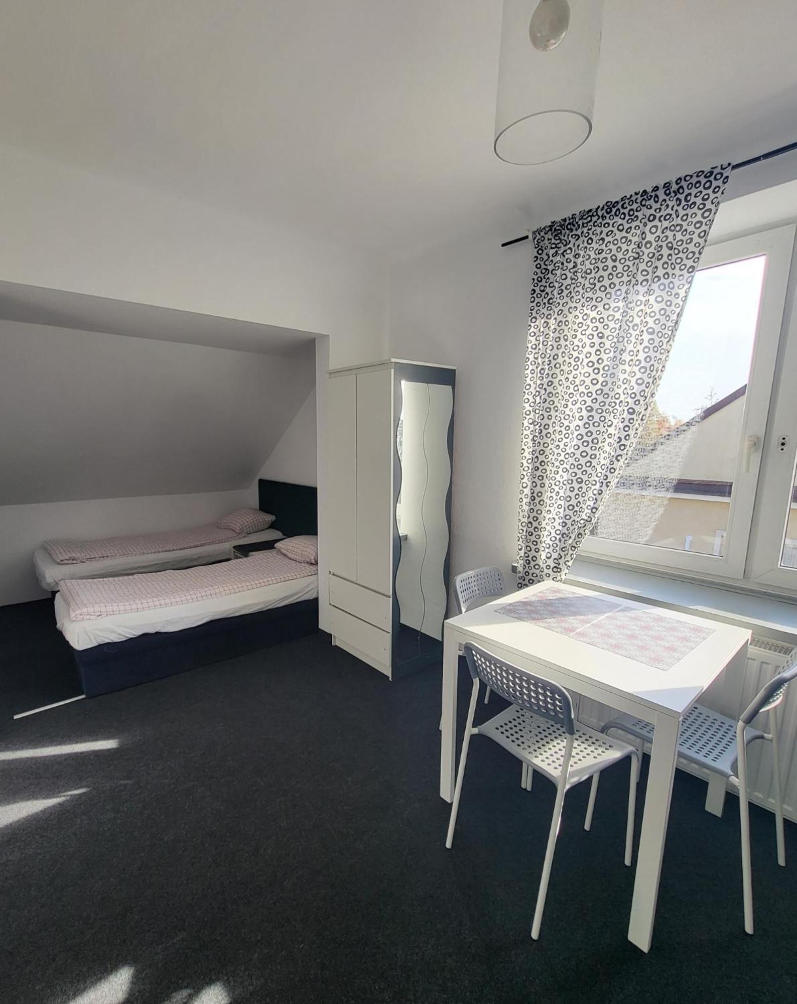 Charmed Homestay - Zaczarowany Varsavia Esterno foto
