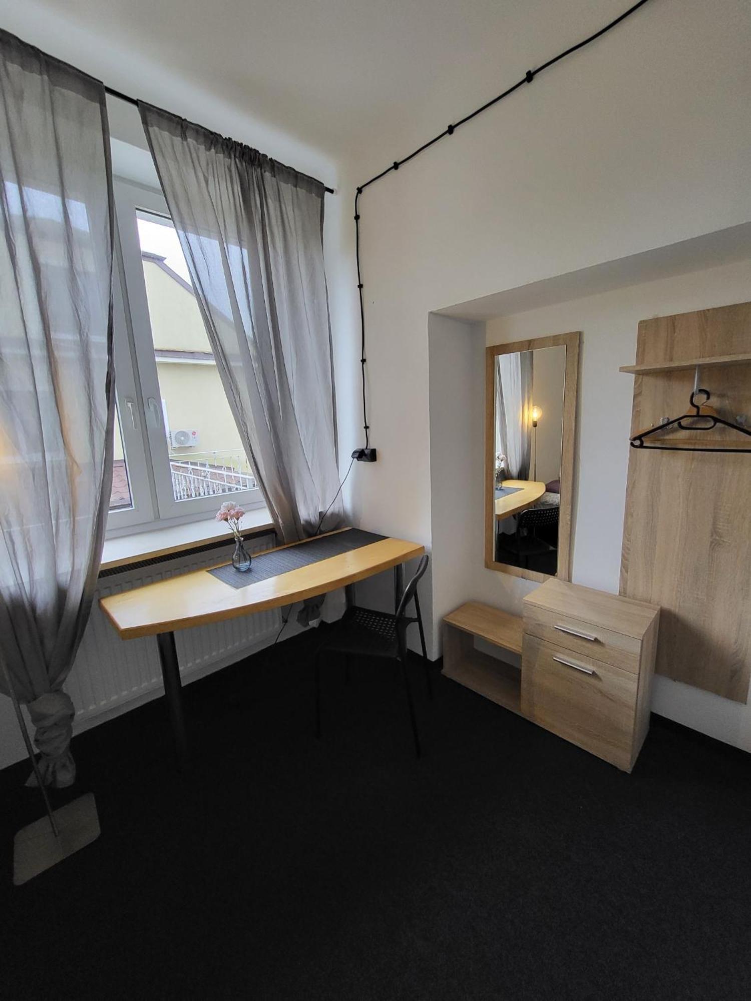 Charmed Homestay - Zaczarowany Varsavia Esterno foto